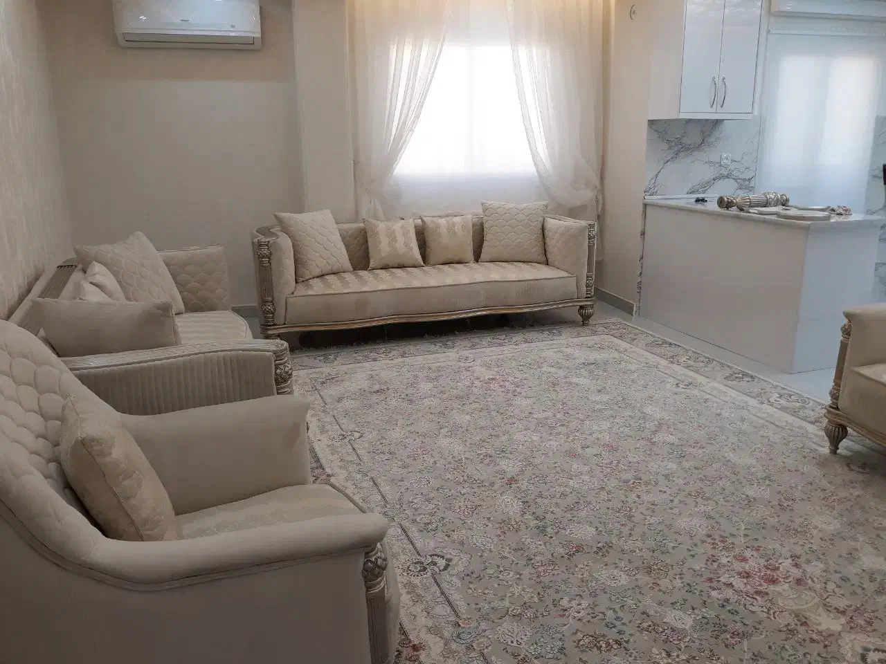 واحد تمیز،فاصله ۲دقیقه با شهرداری وگاری کباب و چای|اجارهٔ کوتاه‌مدت آپارتمان و سوئیت|رشت, حاجی آباد|دیوار