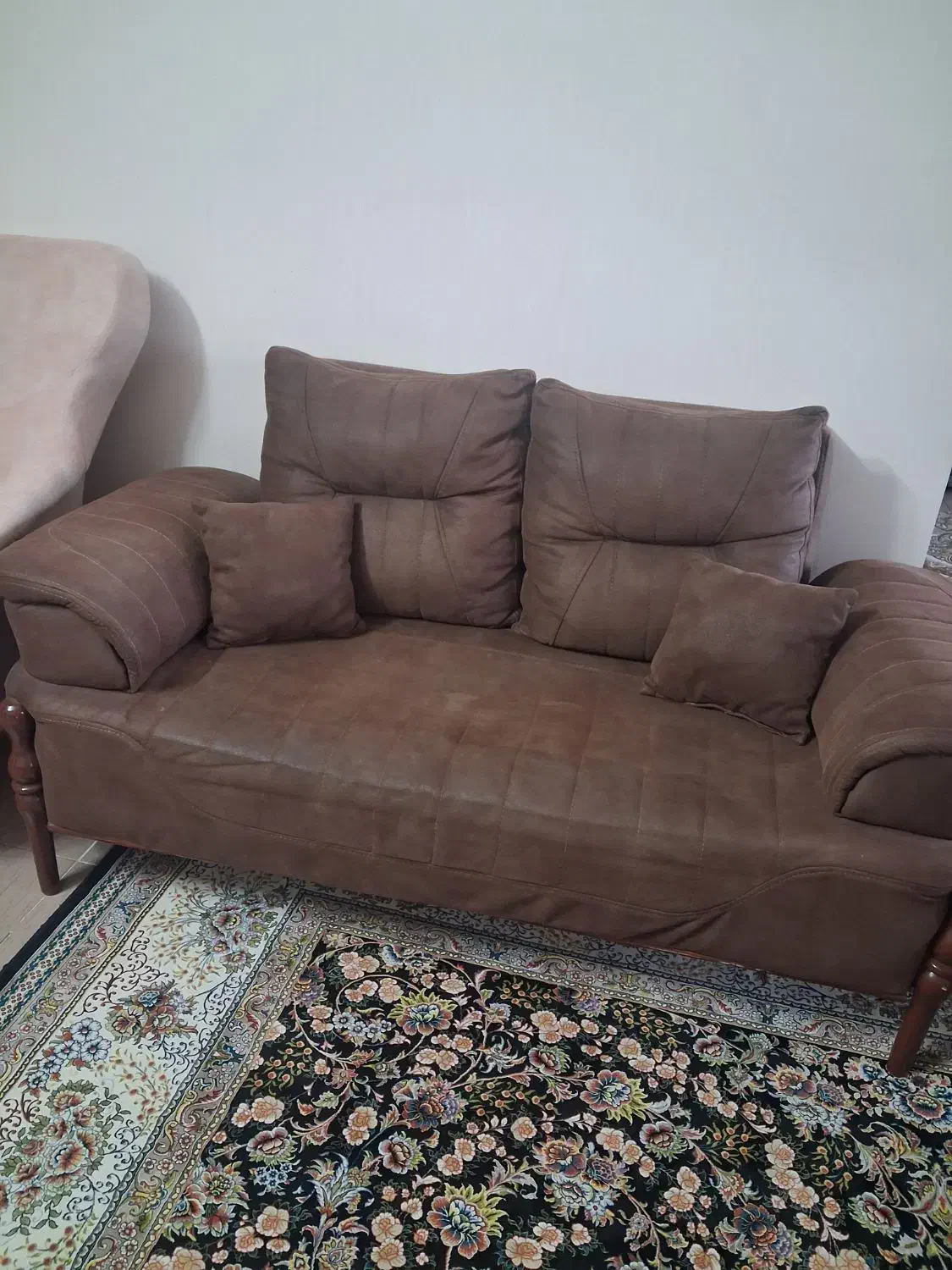 مبل راحتی چستر|مبلمان خانگی و میز عسلی|بروجرد, |دیوار