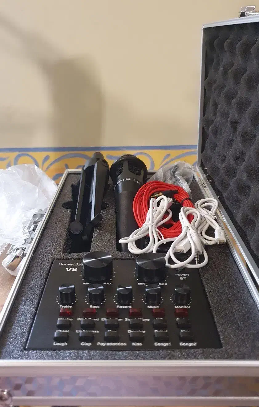 میکروفن ،کارت صدا و تمامی اتصالات در یک پکیج|آلات موسیقی|اهواز, کیانپارس |دیوار