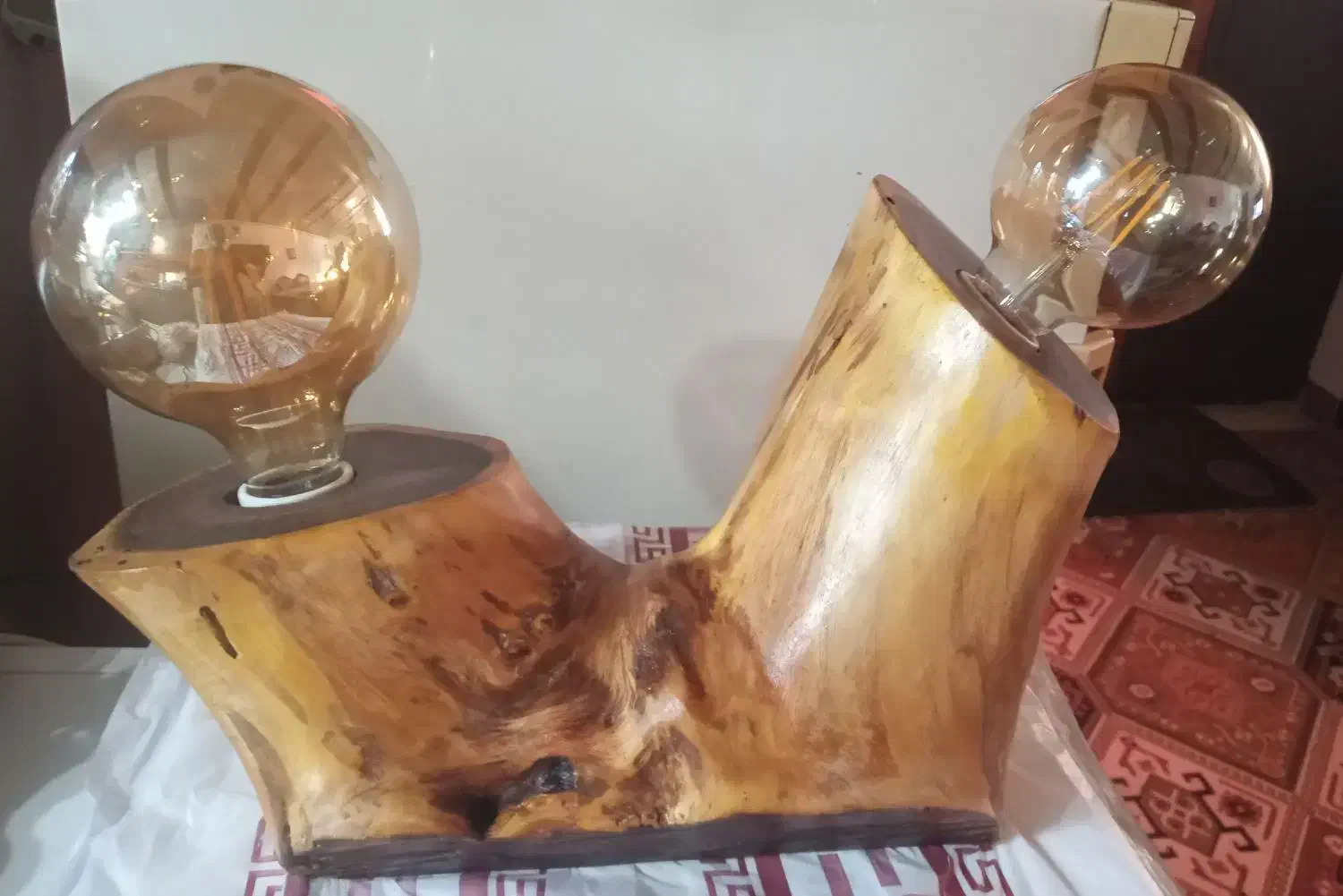 آباژور طرح ادیسون از چوب خوش نقش و محکم کهور|چراغ خواب و آباژور|بندر انزلی, چهارفریضه|دیوار