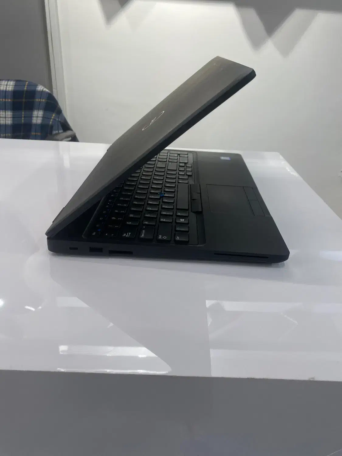 Dell 5590|رایانه همراه|تهران, فلسطین (میدان انقلاب)|دیوار