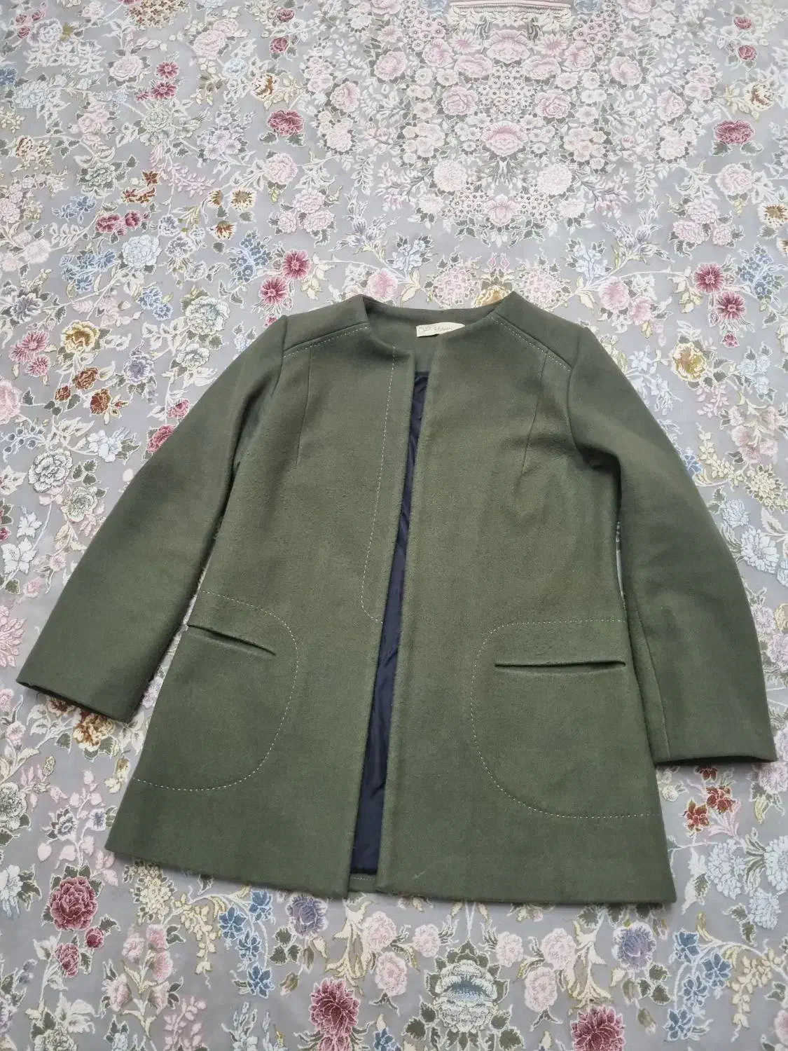 پالتو فوتر رنگ زیتونی سایز ۴۲|لباس|معصومیه, |دیوار