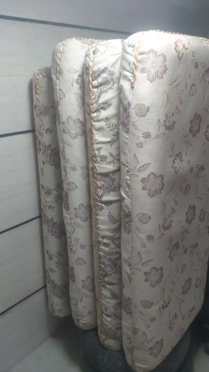 پشتی ۴عدد املیون|پشتی|خرم‌آباد, |دیوار