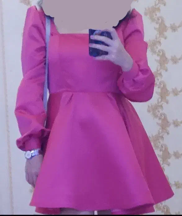 لباس عروسکی|لباس|مبارکه, |دیوار