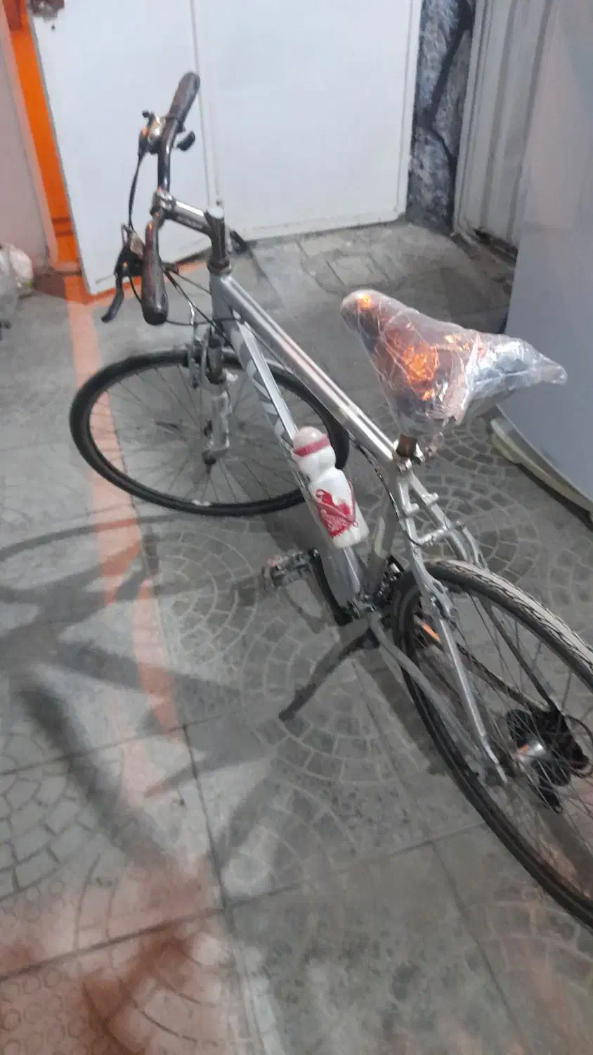 دوچرخه ۲۸ نیمه کورسی viva اصل|دوچرخه، اسکیت، اسکوتر|ارومیه, |دیوار