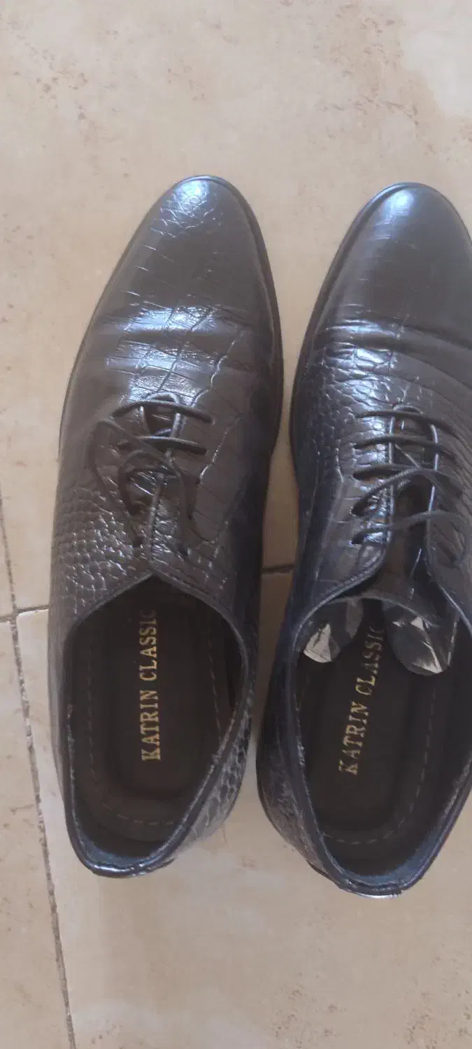 کفش چرم   مشکی  نو شماره ۴۱|کیف، کفش، کمربند|ایلام, |دیوار