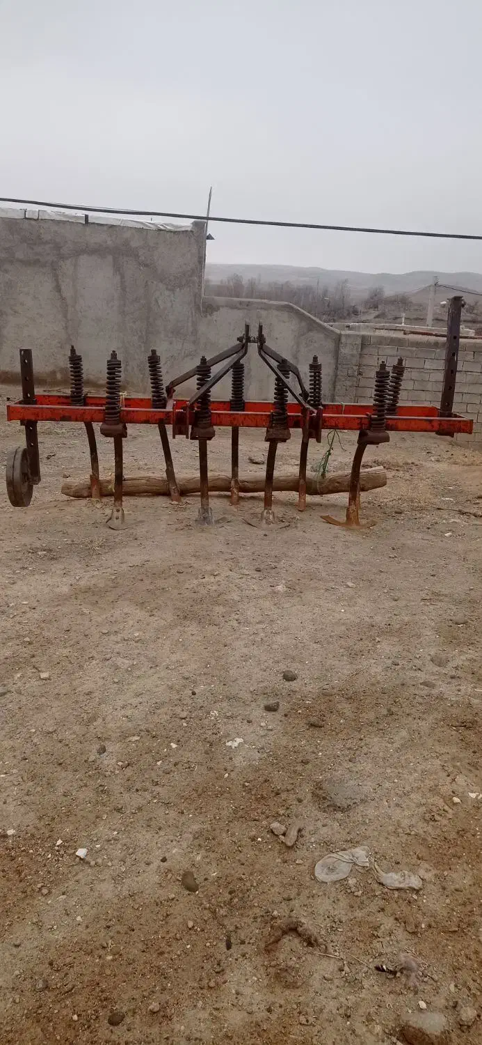 تراکتور رومانی|خودرو سنگین|میانه, |دیوار