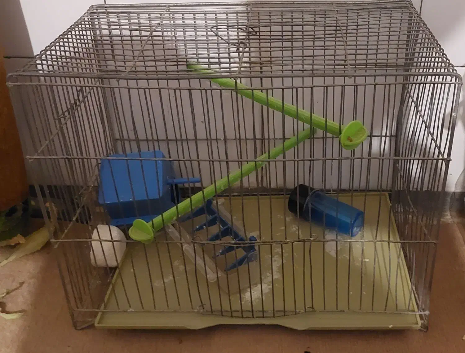 قفس|لوازم جانبی حیوانات|بروجن, |دیوار