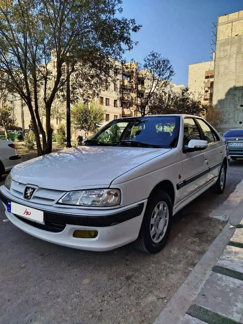 پژو پارس سال بی رنگ|خودرو سواری و وانت|رباط‌کریم, رباط‌کریم|دیوار