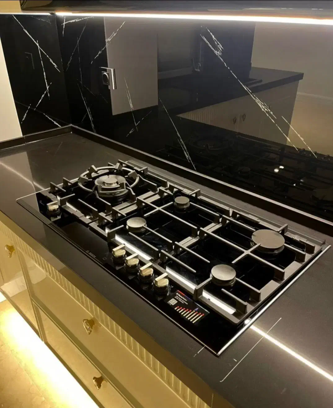 ۱۹۰متر ۳پارکینگ/ نوساز قابل تبدیل/جردن میرداماد