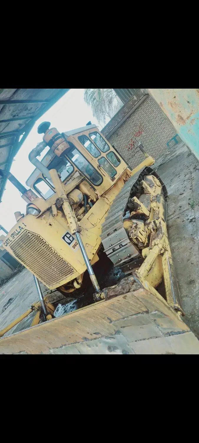 بلدوزر قدرتمند D6 سری C|خودرو سنگین|شوش, |دیوار