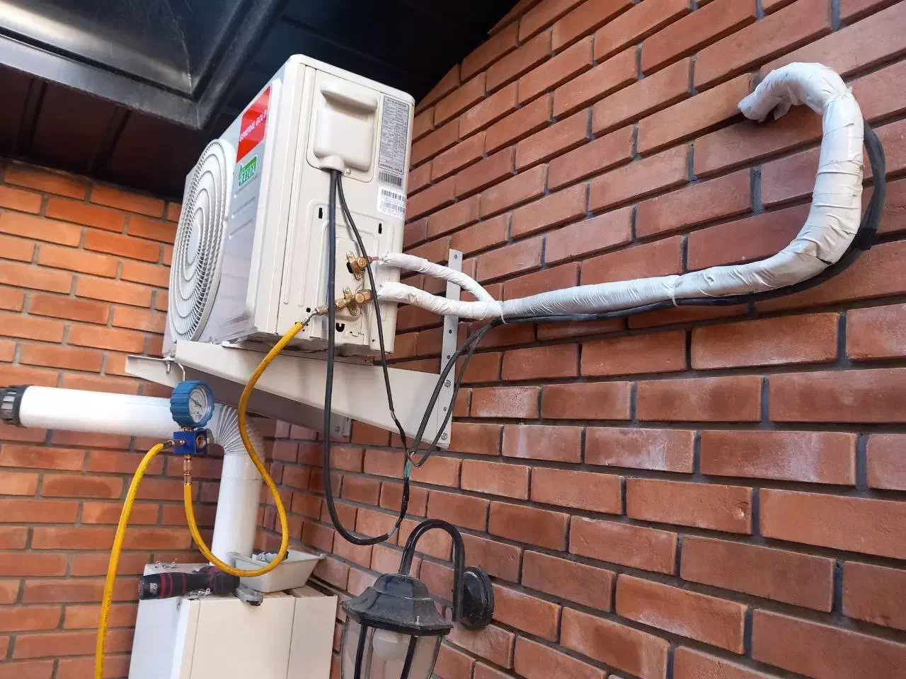 نصب وتعمیرات تخصصی پکیج و اسپیلت و کولرگازی|خدمات پیشه و مهارت|رودهن, |دیوار