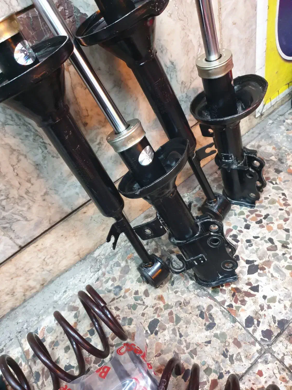 کمک فنر کی دی اس برای تیبا ساینا و کوییک|قطعات یدکی و لوازم جانبی|مشهد, کشاورز|دیوار