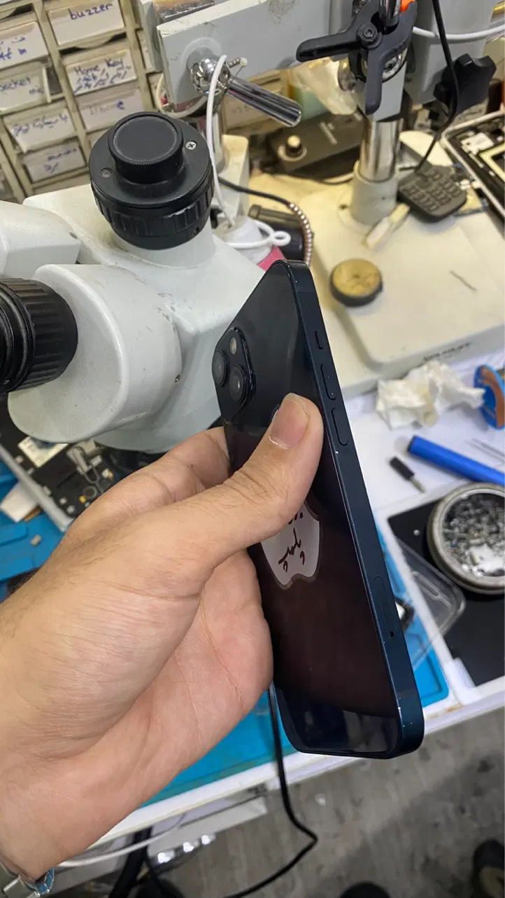 iPhone 13 normal|موبایل|ساری, |دیوار