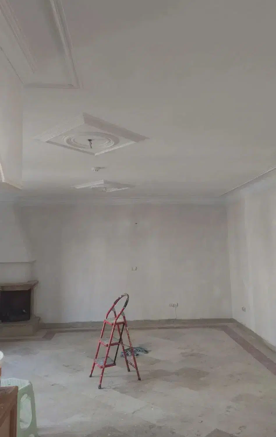 نقاش و نقاشی ساختمان متری۱۰۰/ زیرسازی کاغد۶۸/|خدمات پیشه و مهارت|اصفهان, پوریای ولی|دیوار