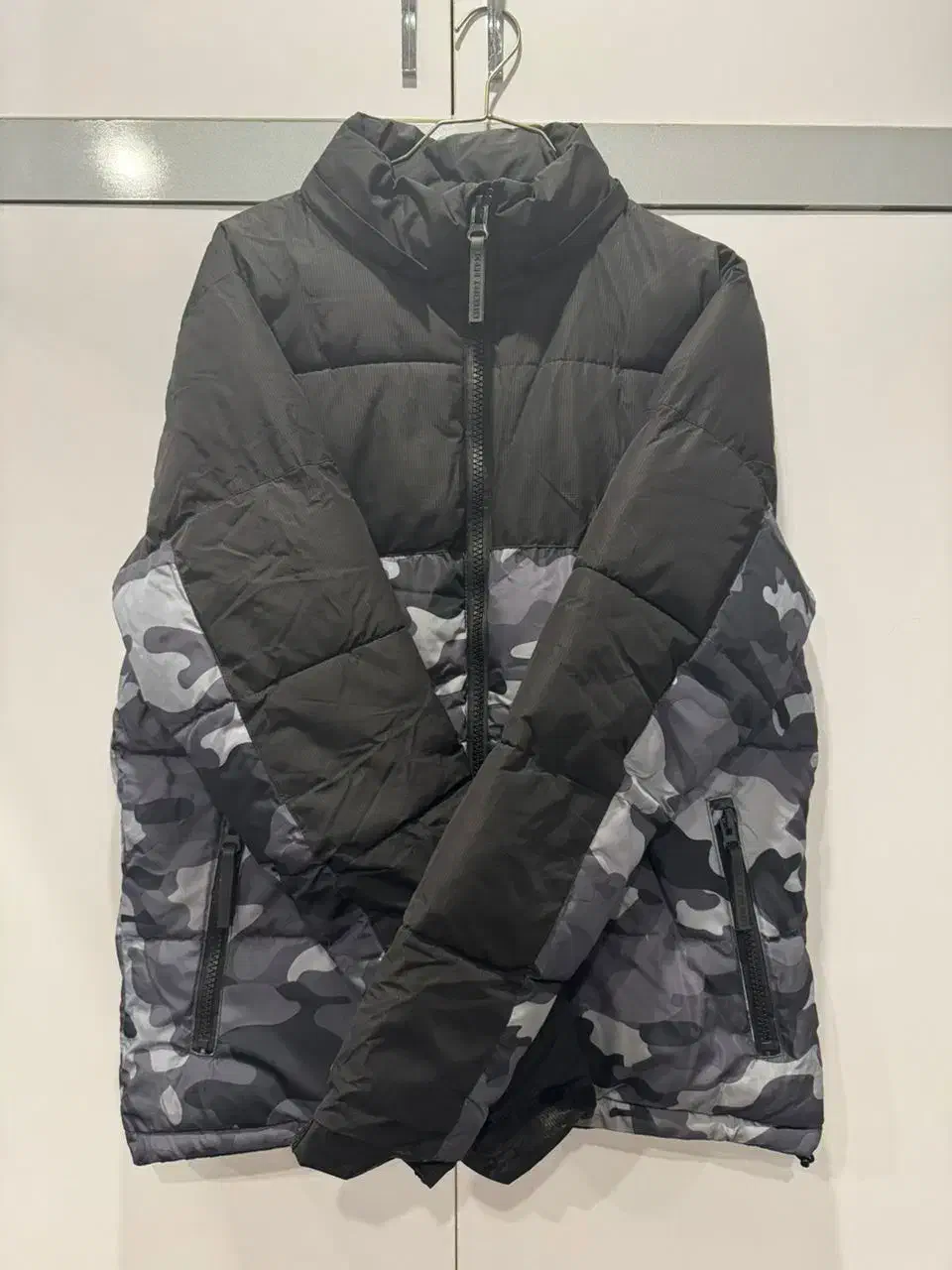 کاپشن|لباس|مشهد, هفده شهریور|دیوار