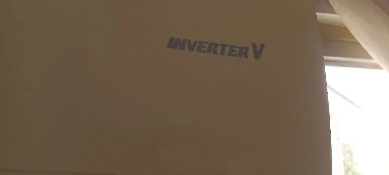 کولر گازی|کولر گازی و فنکوئل|صحنه, |دیوار