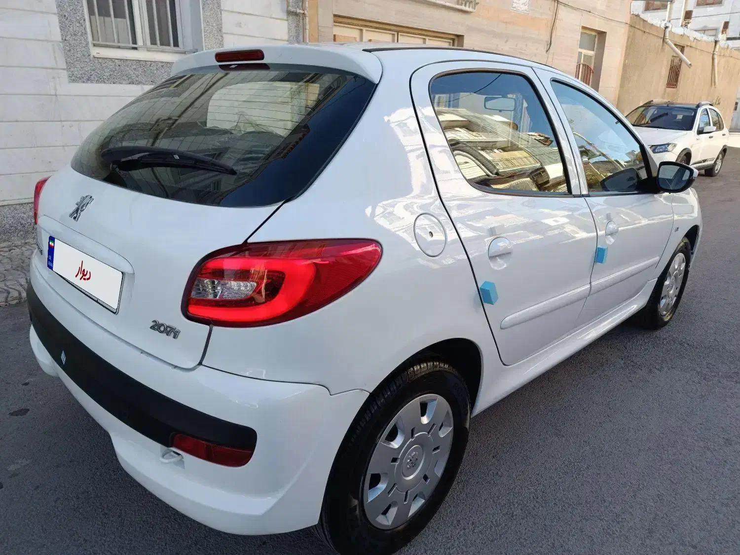 207 فرمان برقی به رویت صفر|خودرو سواری و وانت|الیگودرز, |دیوار