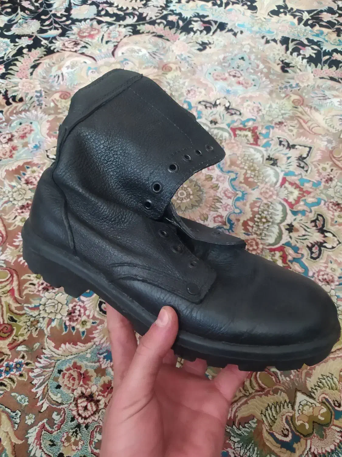 پوتین سربازی|کیف، کفش، کمربند|اصفهان, پوریای ولی|دیوار