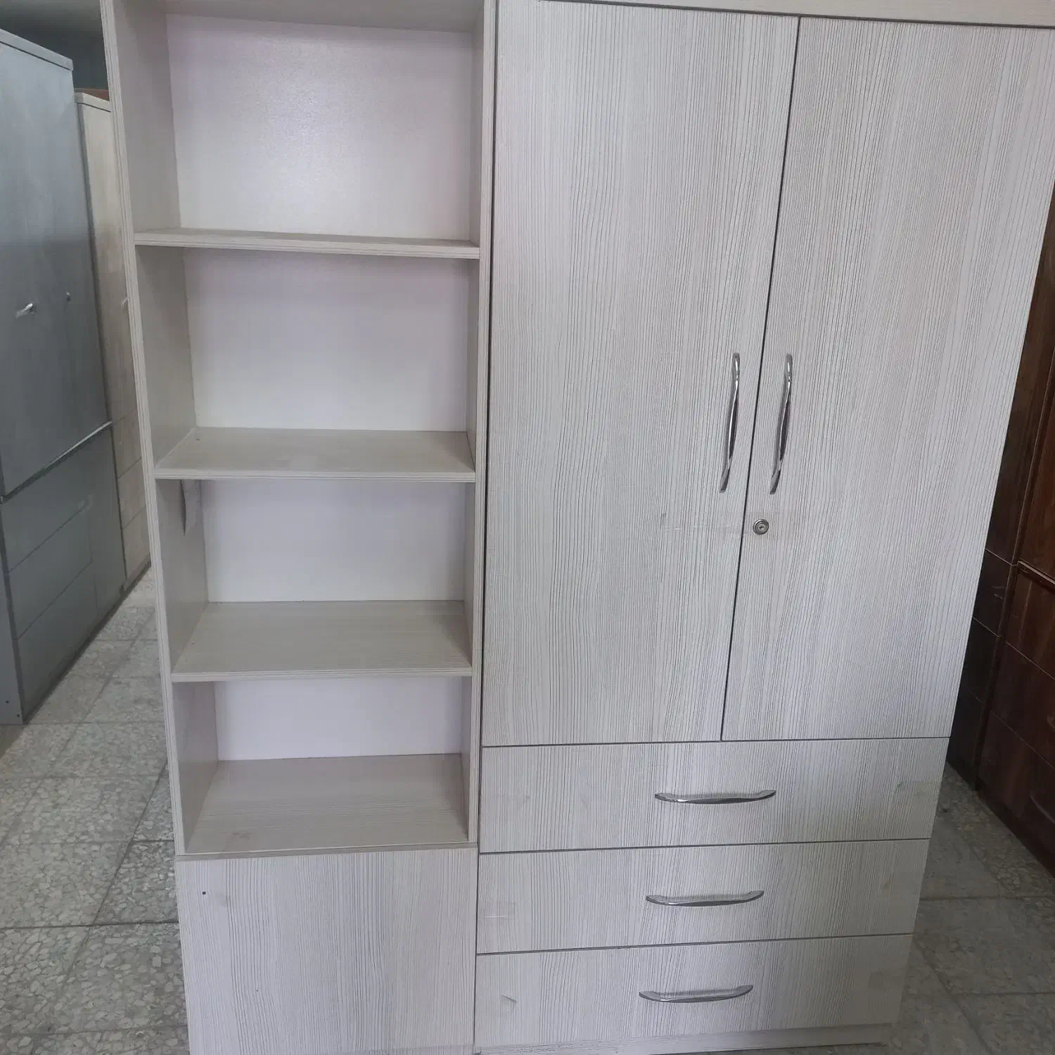 کتاب خانه|کتابخانه، شلف، قفسه‌های دیواری|تهران, شهرک ولیعصر جنوبی|دیوار