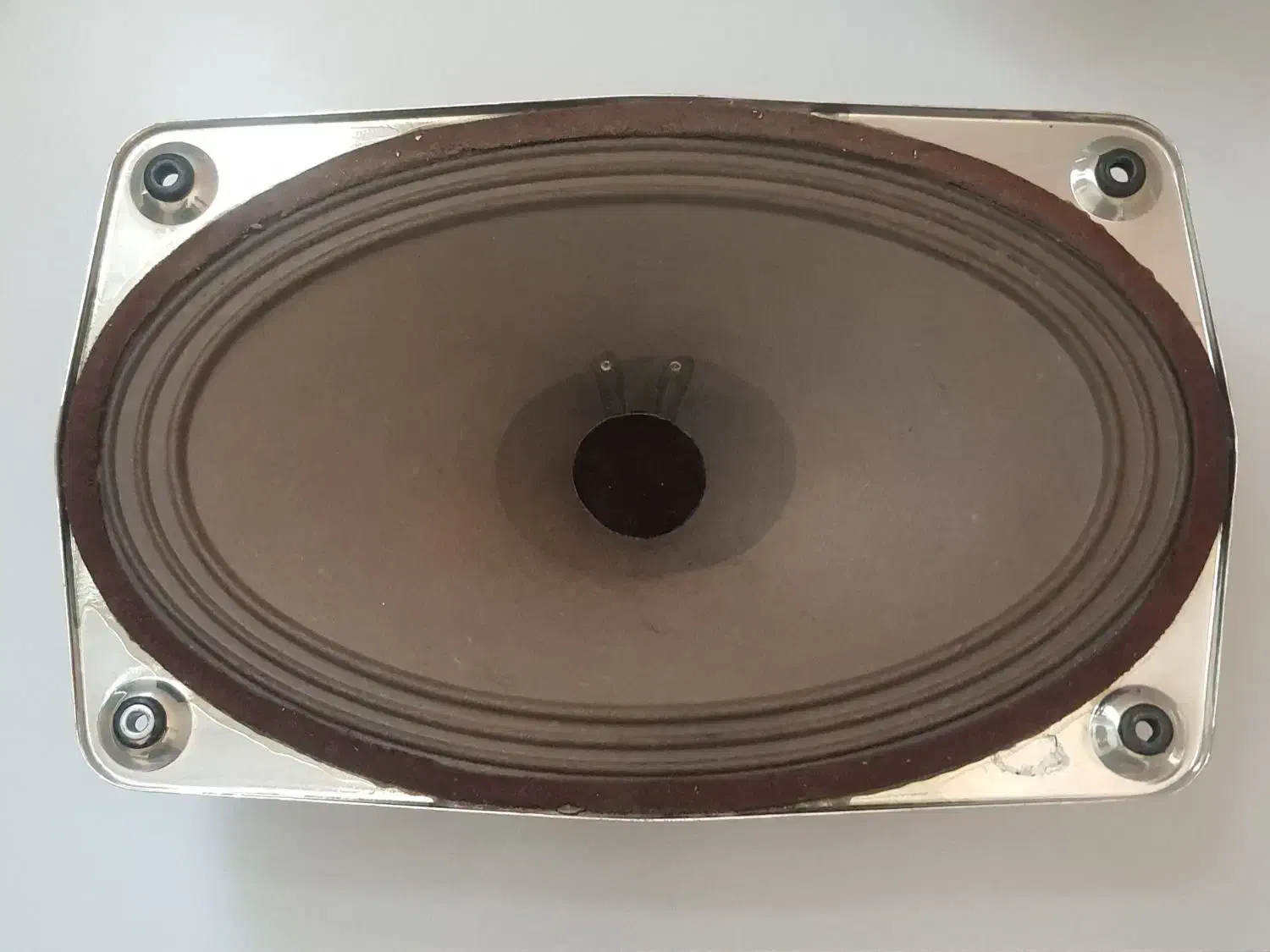 بلندگو اصلی رادیو لامپی و گرام|صوتی و تصویری|گلپایگان, |دیوار