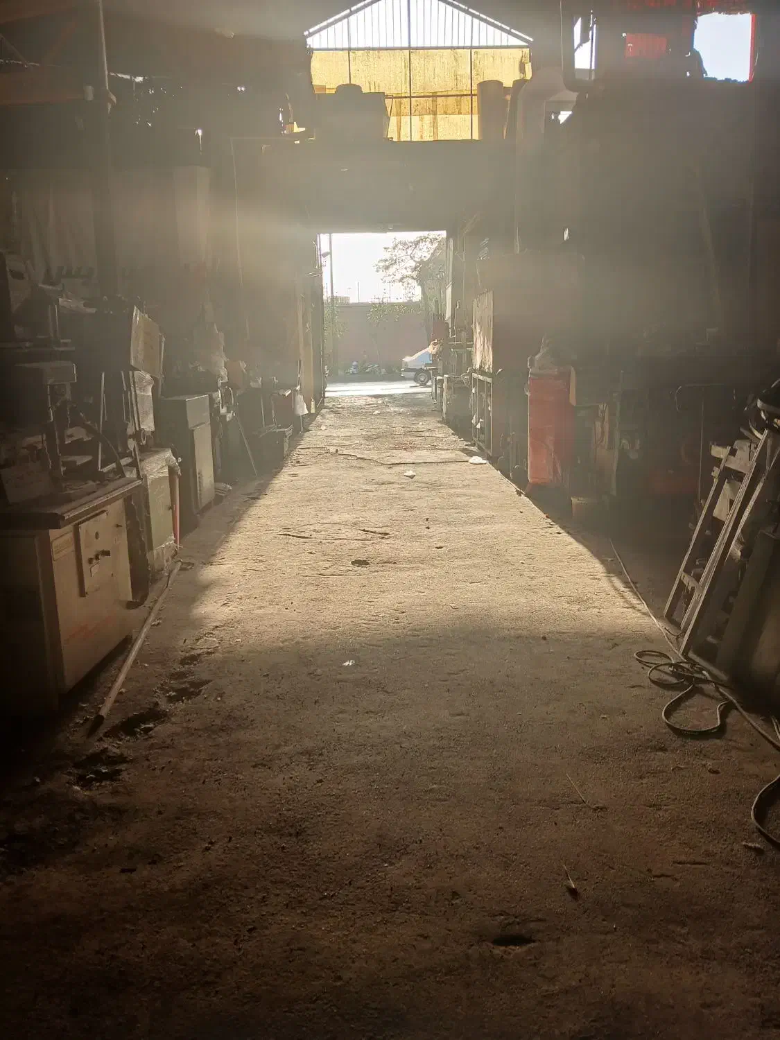 گاراژ تجاری جهت اجاره ۶۰۰ متر بر اصلی کارگر جنوبی|اجارهٔ مغازه و غرفه|تهران, امیریه|دیوار