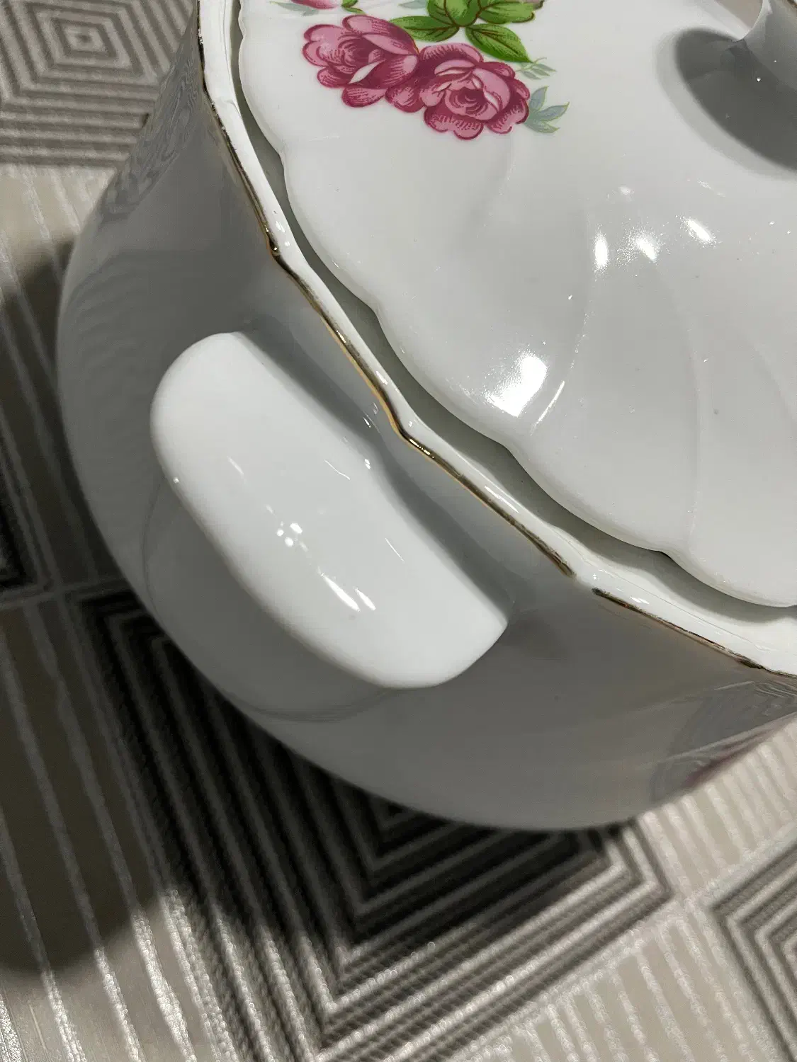 سوپخوری گل سرخی|ظروف سرو و پذیرایی|رشت, بلوار گیلان|دیوار