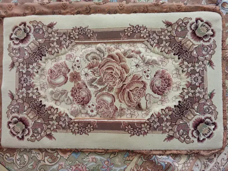 پشتی طرح برجسته|پشتی|دماوند, دماوند|دیوار