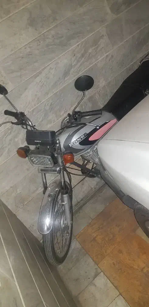 موتور هندا ۱۵۰ سی سی|موتورسیکلت|تهران, نارمک|دیوار