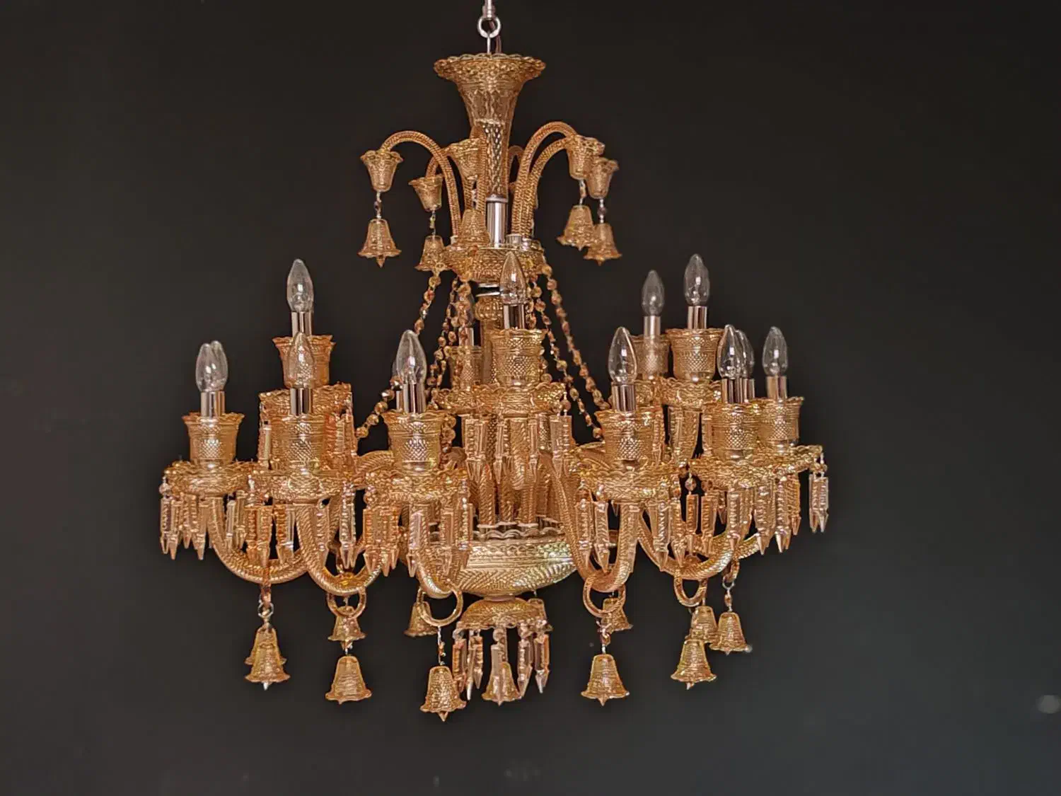 لوستر باکارات با ۱۸ شاخه عسلی رنگ کریستالی|لوستر و چراغ آویز|تهران, بهارستان|دیوار