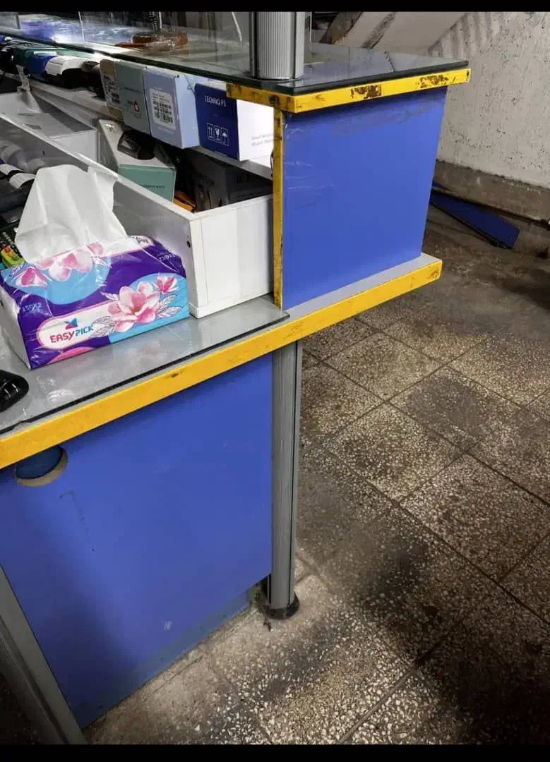 میز پیشخوان|مبلمان اداری|شیراز, شیخ روزبهان|دیوار