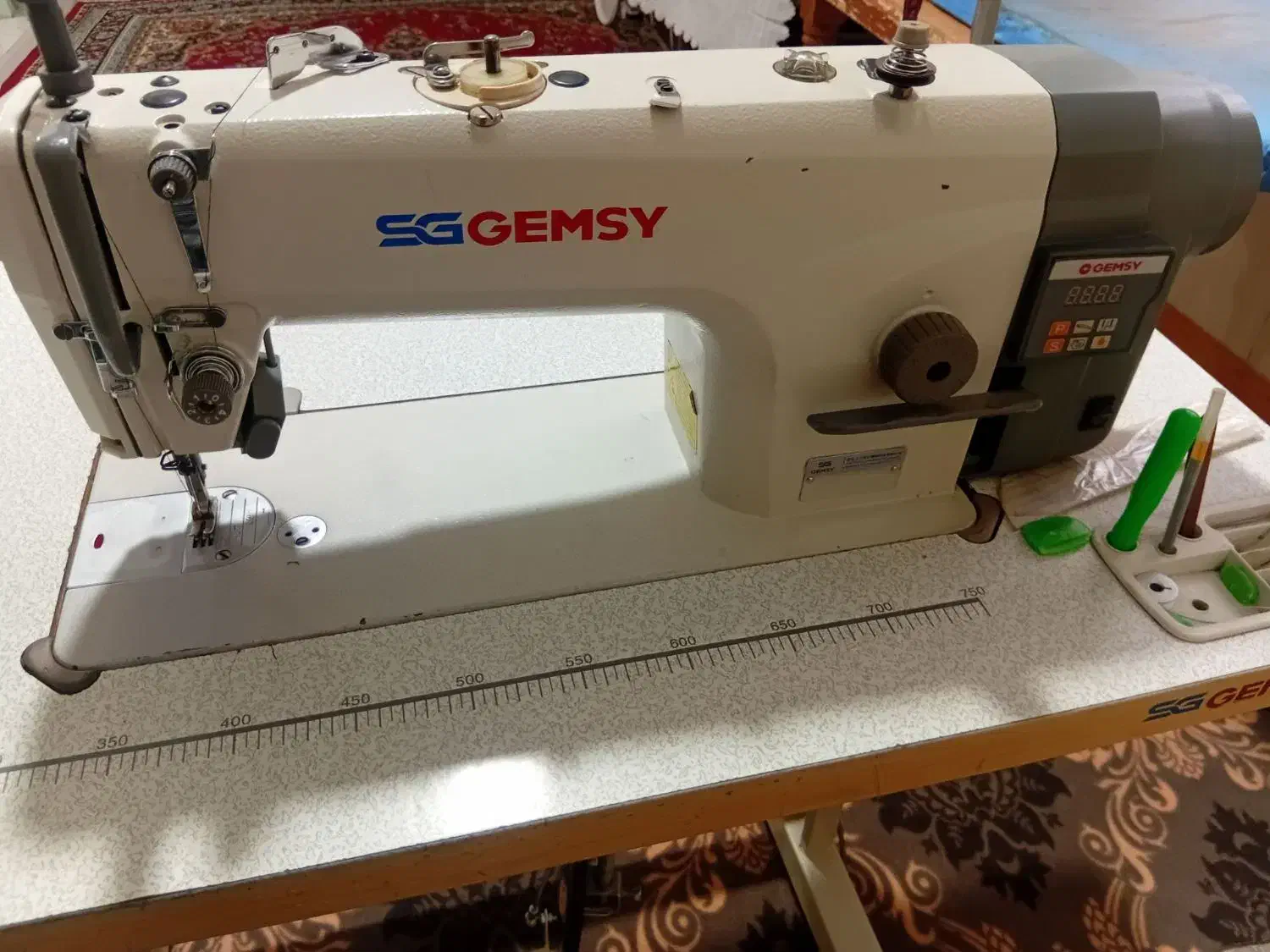 چرخ خیاطی واتو سیلتر ترک|چرخ خیاطی و ریسندگی|بروجرد, |دیوار