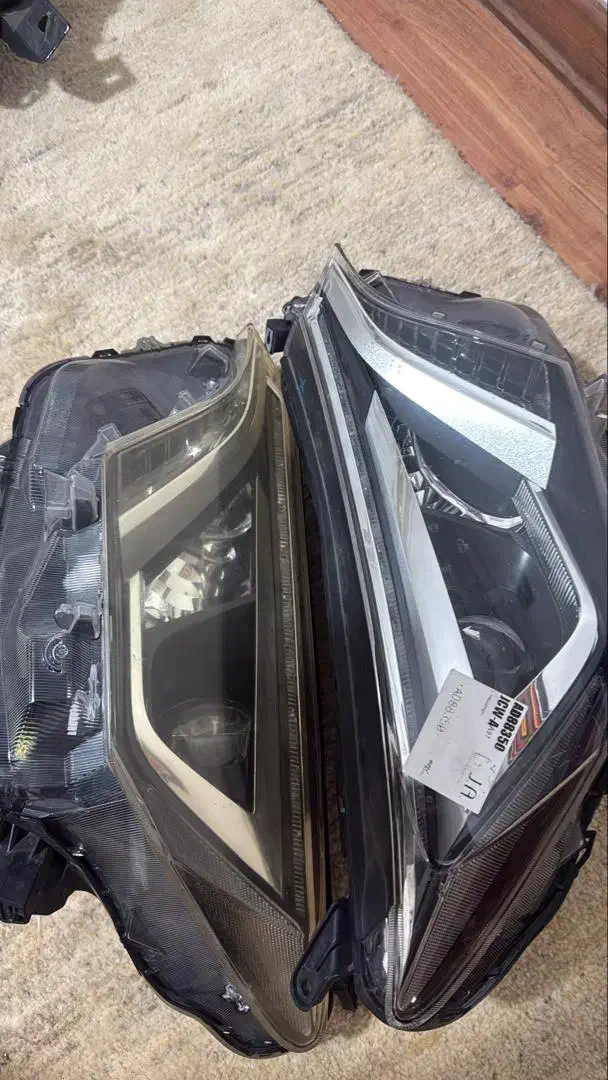 بزرگترین مرکز پخش چراغ و قطعات بدنه ی خوردو|قطعات یدکی و لوازم جانبی|اصفهان, سعادت‌آباد|دیوار