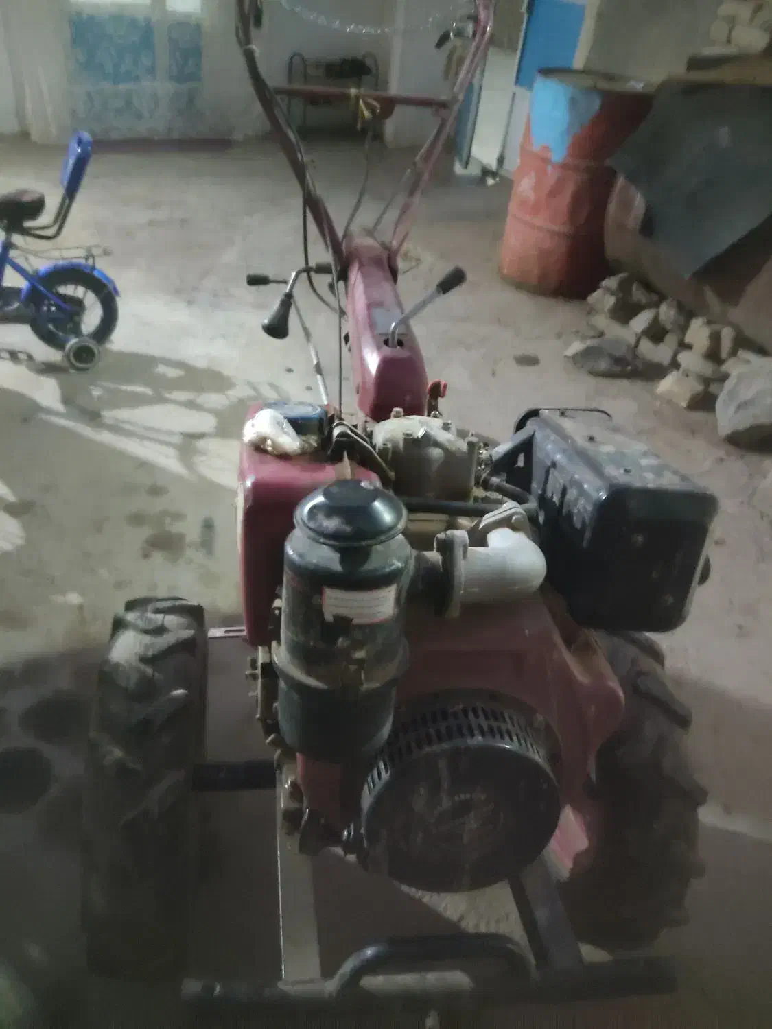 تیلر 10اسب|ماشین‌آلات صنعتی|خنداب, |دیوار