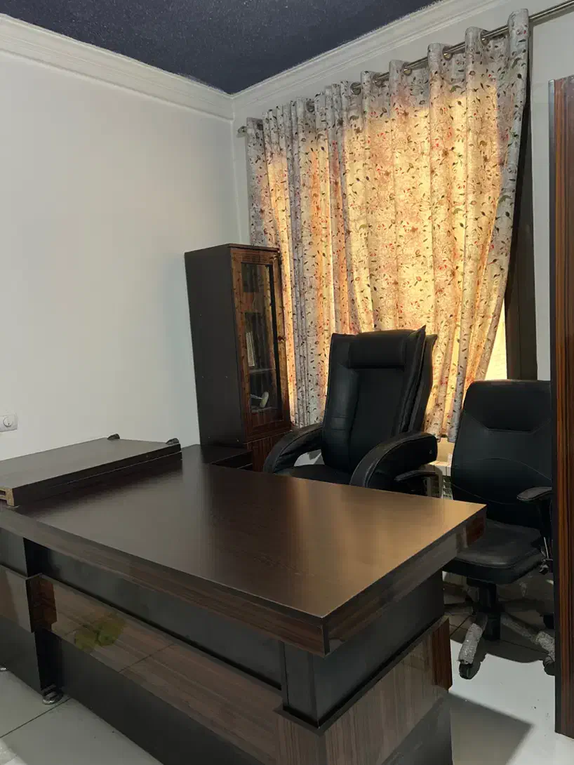 میز کنفرانس و صندلی اداری|دفتر کار|رودهن, |دیوار