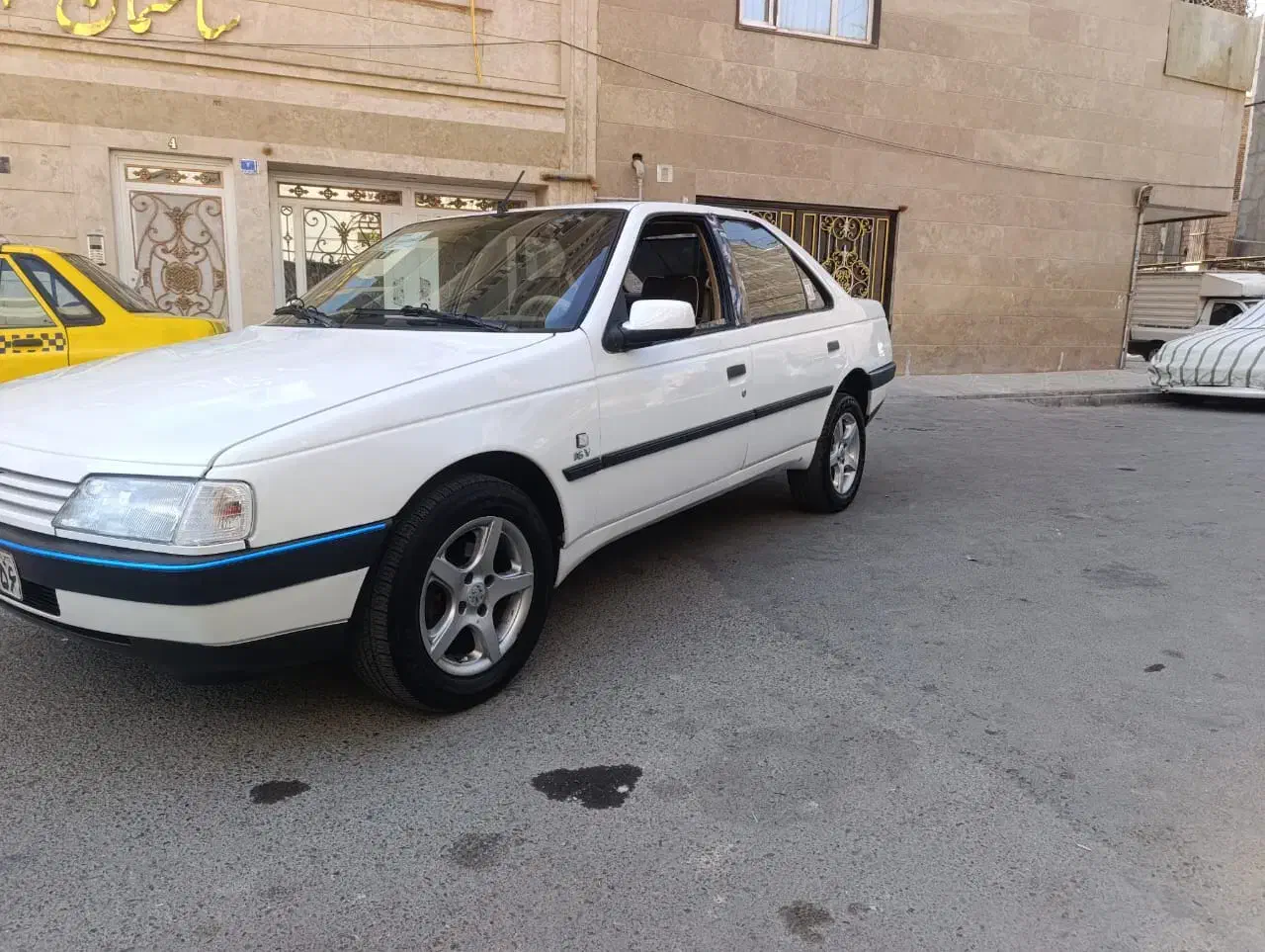 سلام پژو۴۰۵ سفید روغنی مدل ۸۹|خودرو سواری و وانت|زرندیه, |دیوار