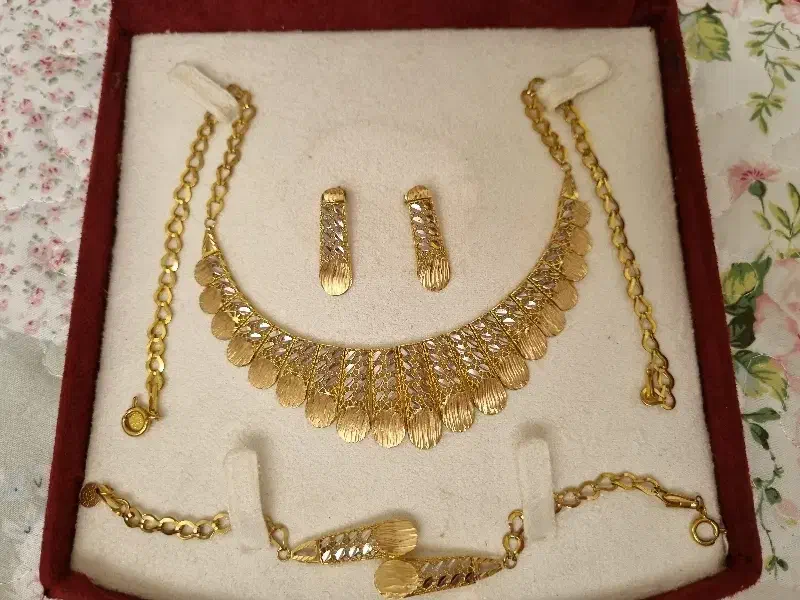 سرویس طلا|جواهرات|بروجرد, |دیوار