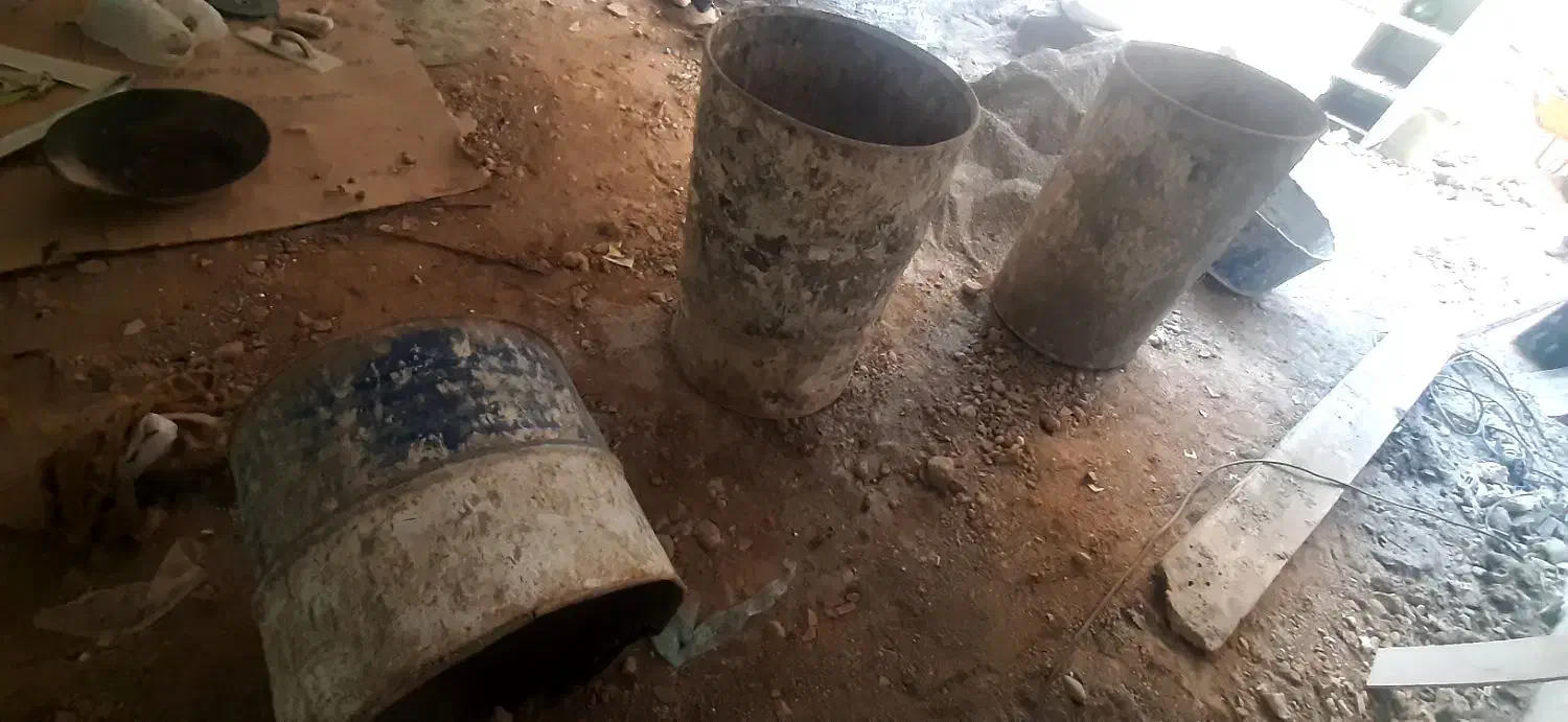 تعدادی تخته وبشکه بنایی ولوله پولیکا|مصالح و تجهیزات ساختمان|هشتگرد, شهرک صبا سوله|دیوار