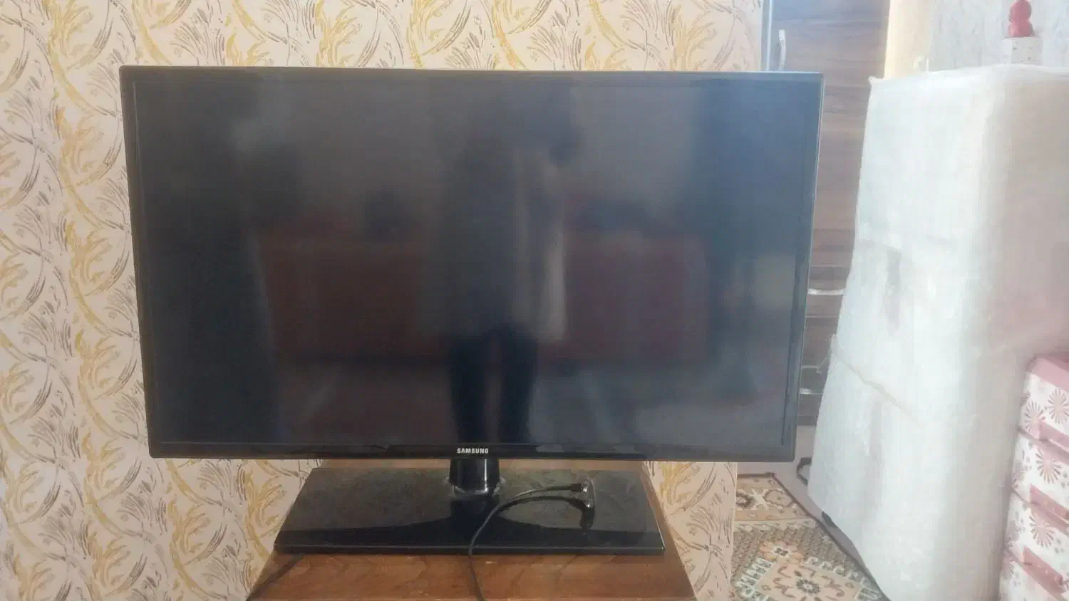 تلوزیون ال ای دی|تلویزیون و پروژکتور|یزد, |دیوار