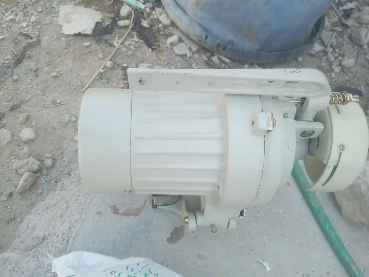 دینام راست دوز|چرخ خیاطی و ریسندگی|لامرد, |دیوار