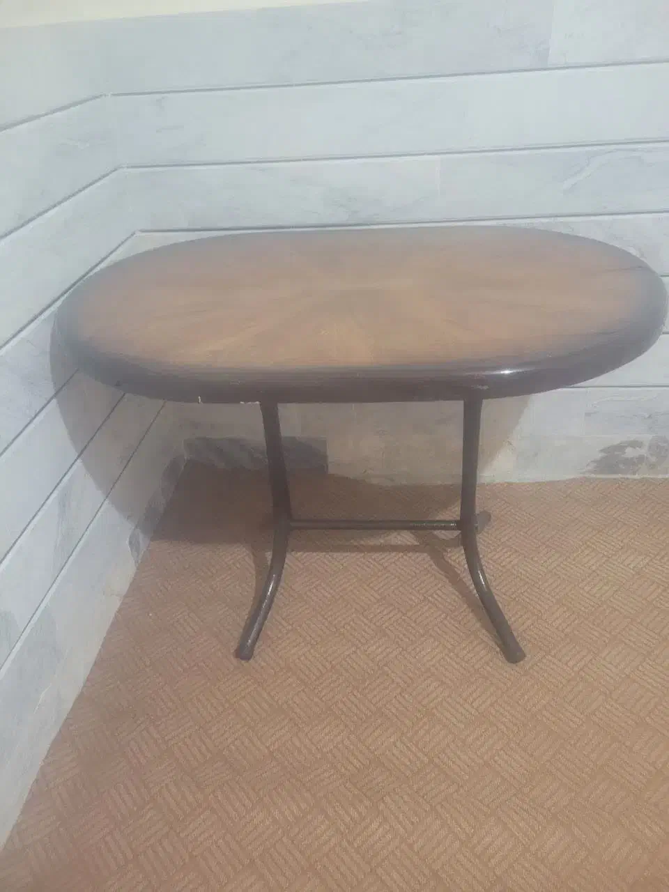 میز نهار خوری ۴ نفره باد عدد صندلی|میز و صندلی غذاخوری|خمینیشهر, |دیوار