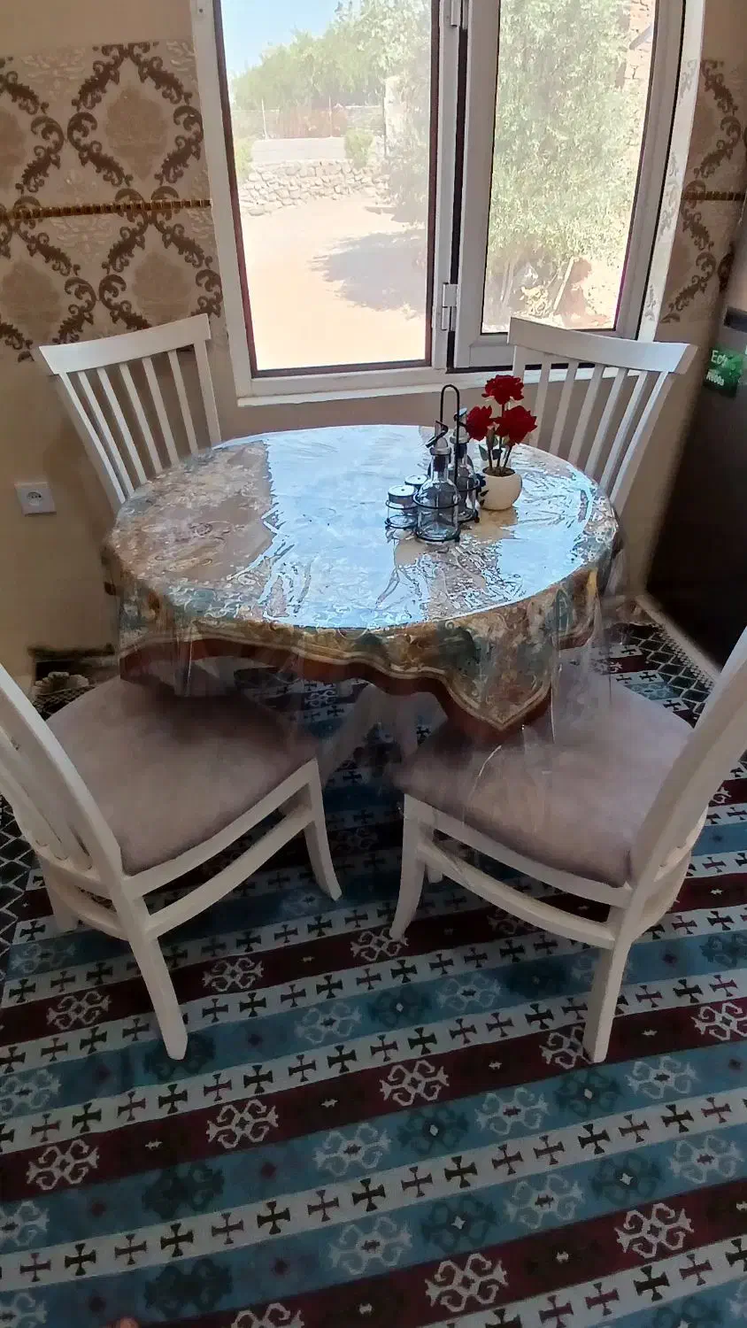 میز غذاخوری ۴ نفره|میز و صندلی غذاخوری|گیلوان, |دیوار