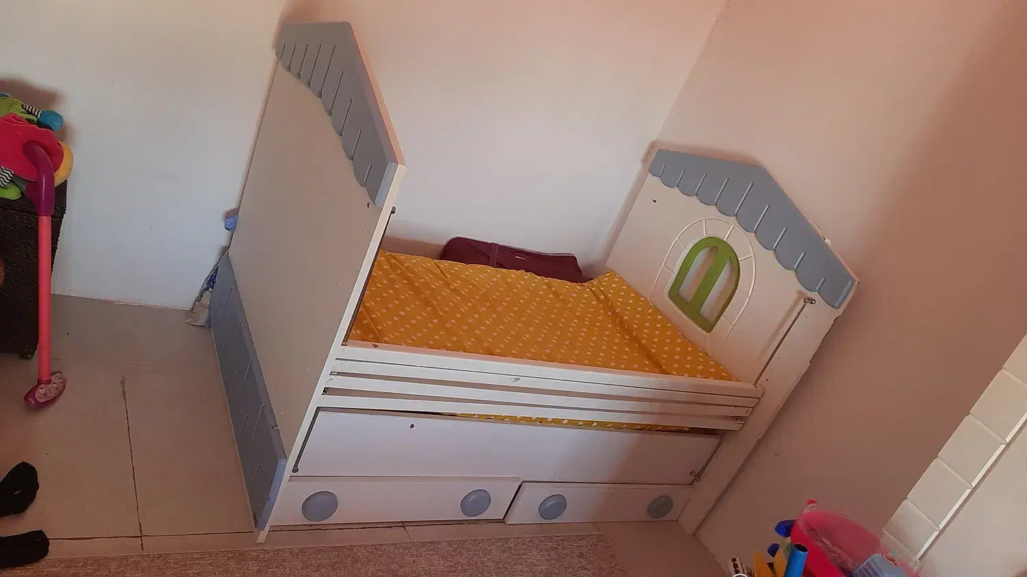 تخت کودک برند تی تی|تخت و صندلی بچه|رویان, |دیوار