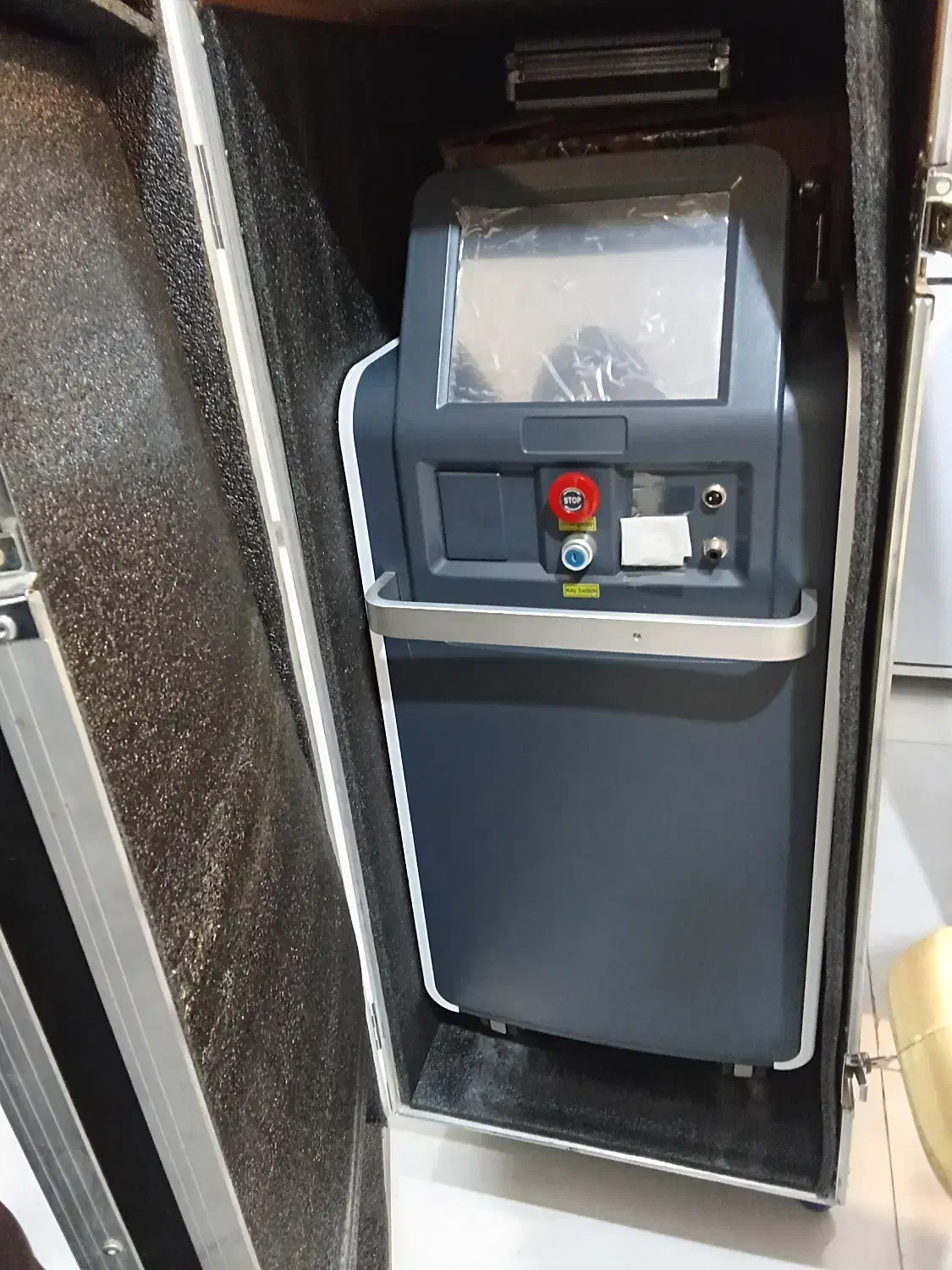 فروش و آموزش لیزر مو و لیزر تتو  و هیدروفیشیال|آرایشی، بهداشتی، درمانی|اردبیل, |دیوار