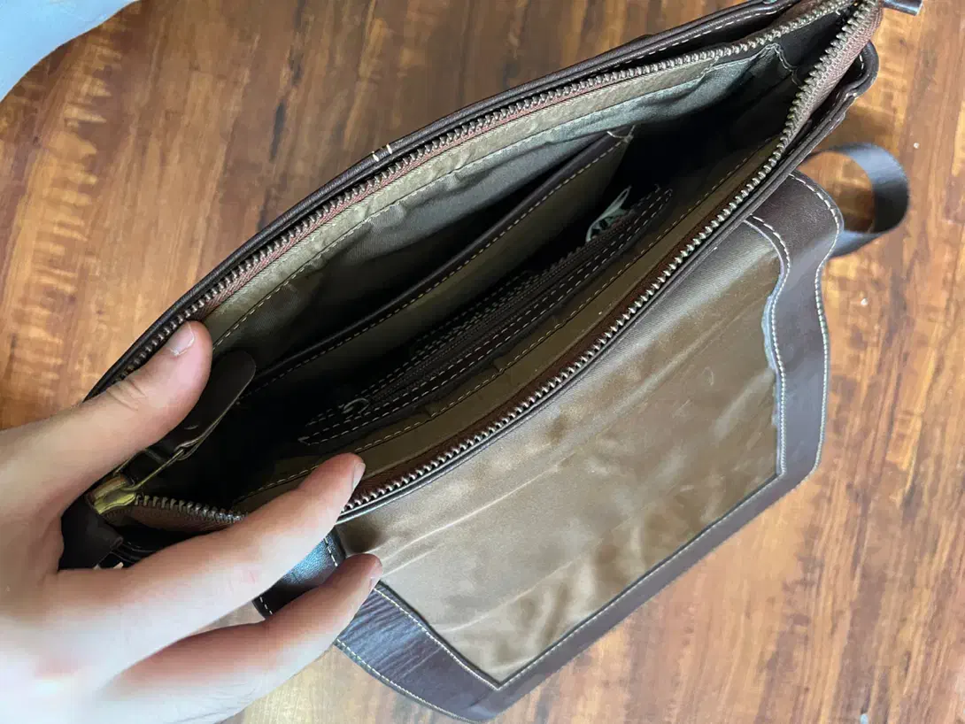 کیف چرم برند پاندورا|کیف، کفش، کمربند|رشت, گلسار|دیوار