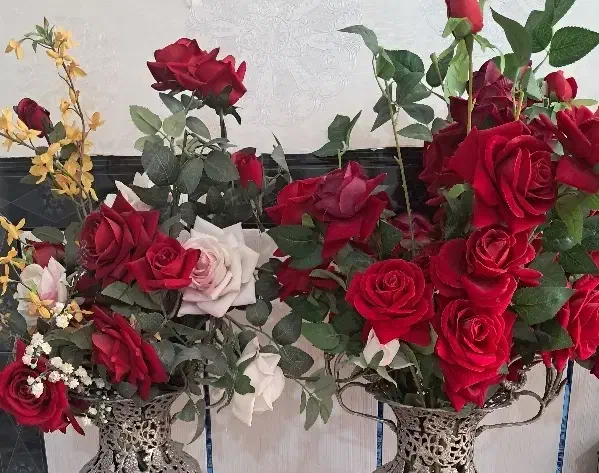 گل های رز قرمز و سفید|گل مصنوعی|خرم‌آباد, |دیوار