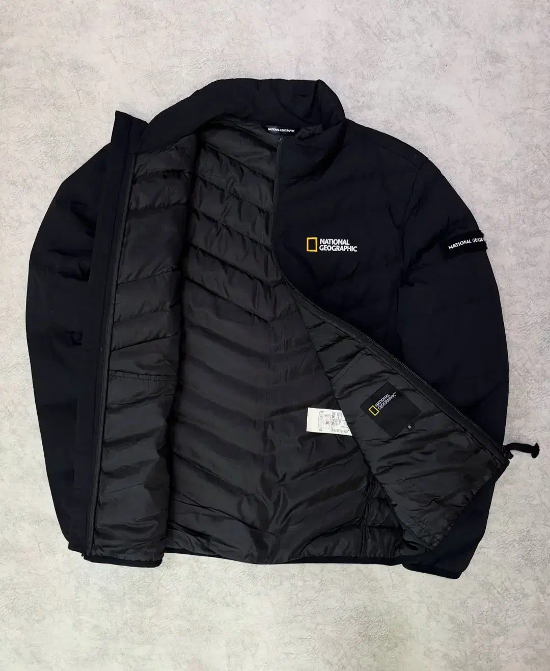 کاپشن پر نشنال جئوگرافیک اورجینال|لباس|بهارستان, |دیوار