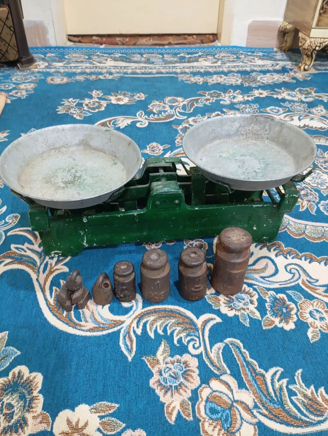 ترازو قدیمی|فروشگاه و مغازه|بروجرد, |دیوار