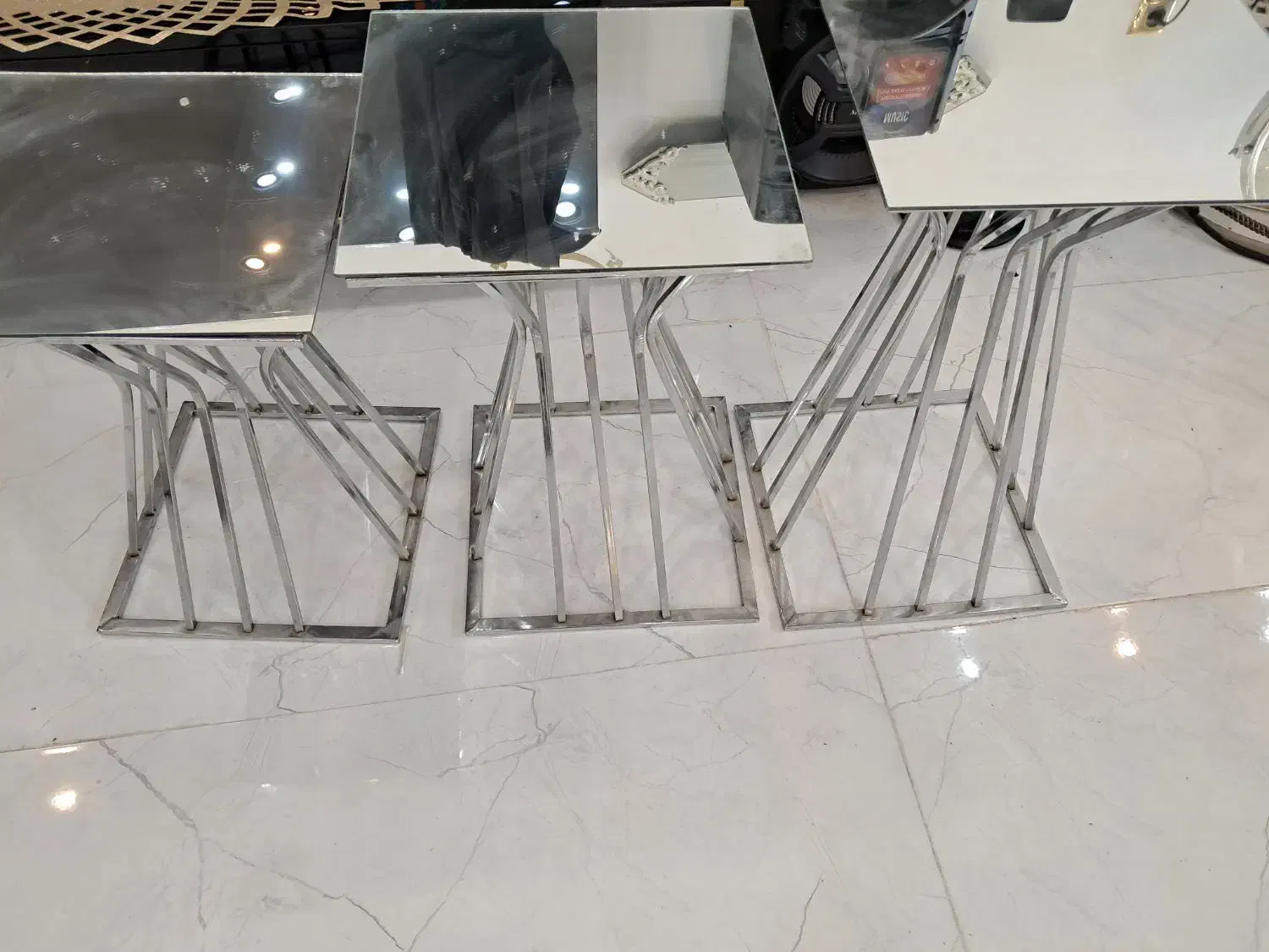 کنار سالنی|مبلمان خانگی و میز عسلی|قرچک, مهدیه|دیوار