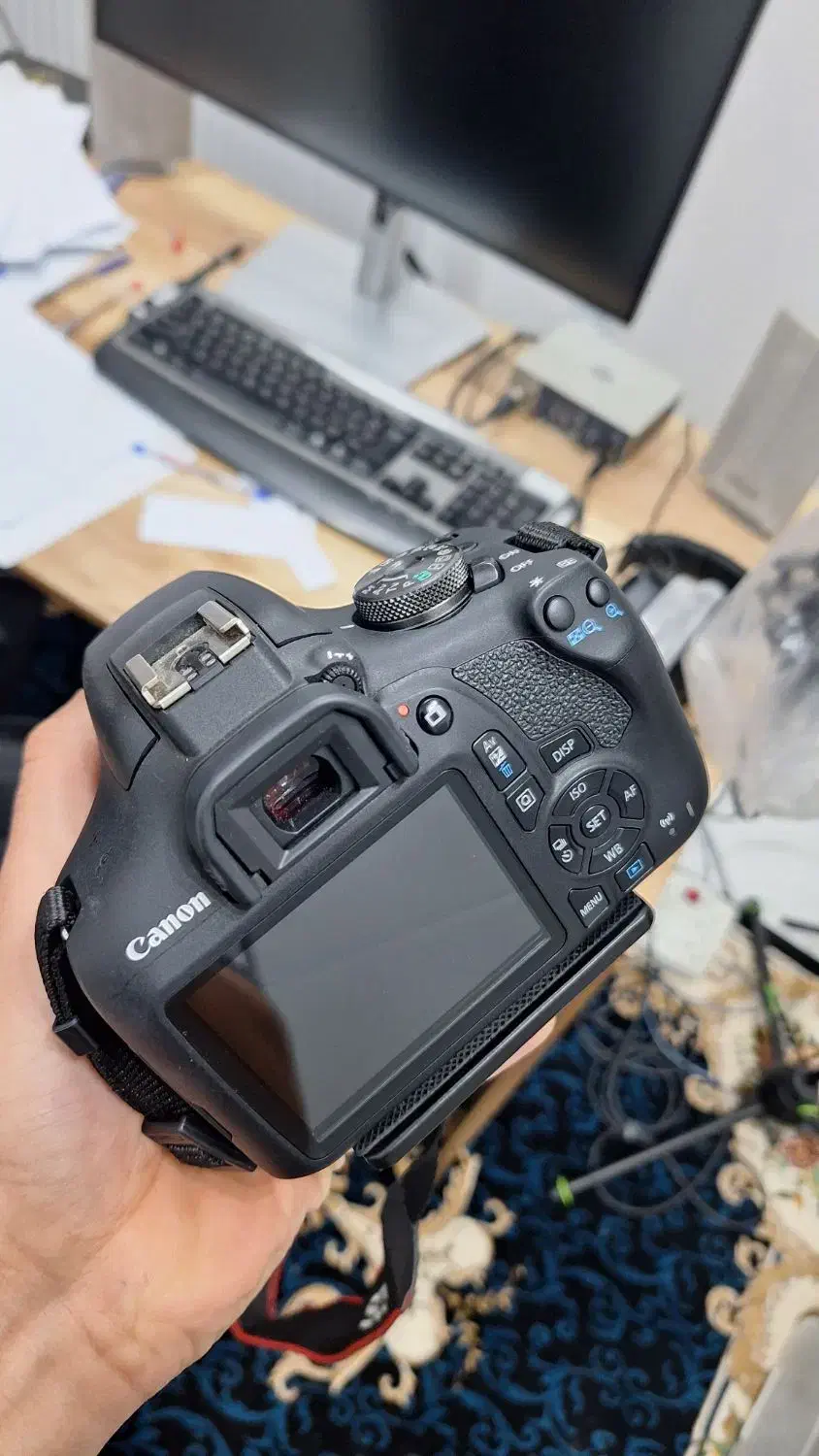 دودبین کانن 2000D|دوربین عکاسی و فیلم‌برداری|ازنا, |دیوار